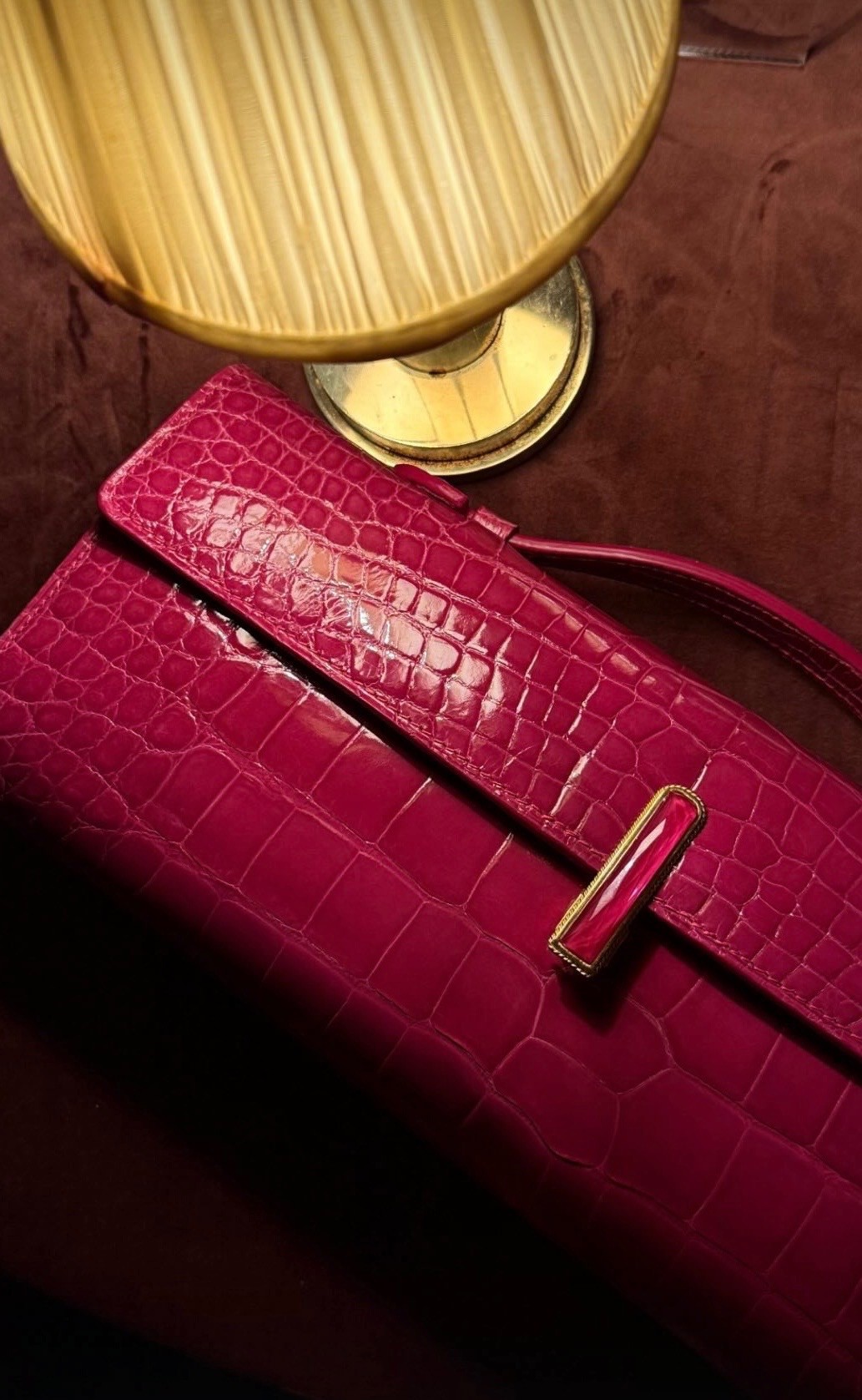 Jada Loveless Metropolitan Clutch in Bright Pink American Alligator with a Pink Topaz lock